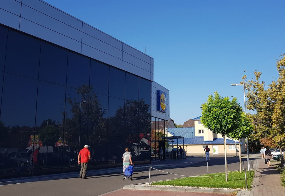 Hungária Boulevard, Budapest - Lidl Ce Glass Industries reference